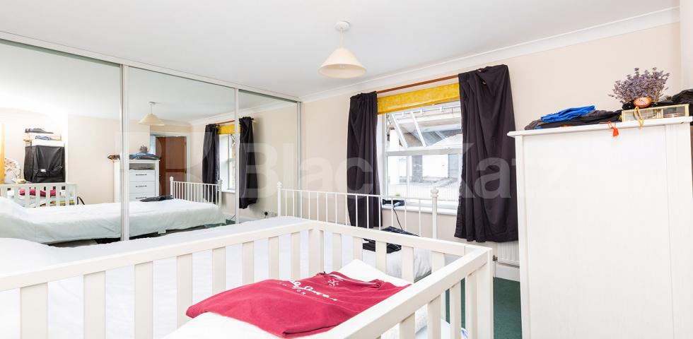 			1 Bedroom, 1 bath, 1 reception Apartment			 Ensign Street E1, Aldgate / tower Hill